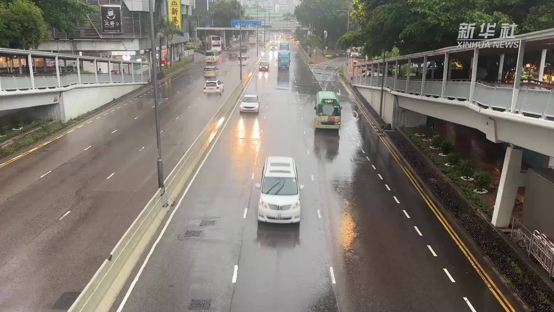 香港一度发出黑色暴雨警告 数小时后取消