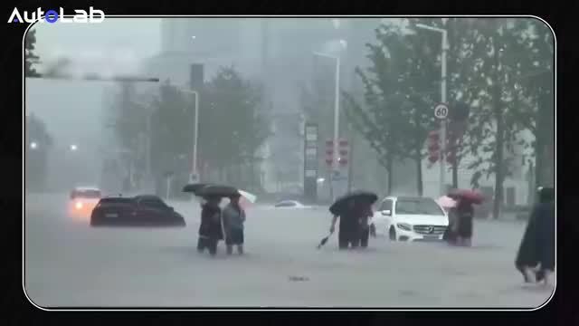 不是每一辆SUV，都能扛住一场突如其来的山洪