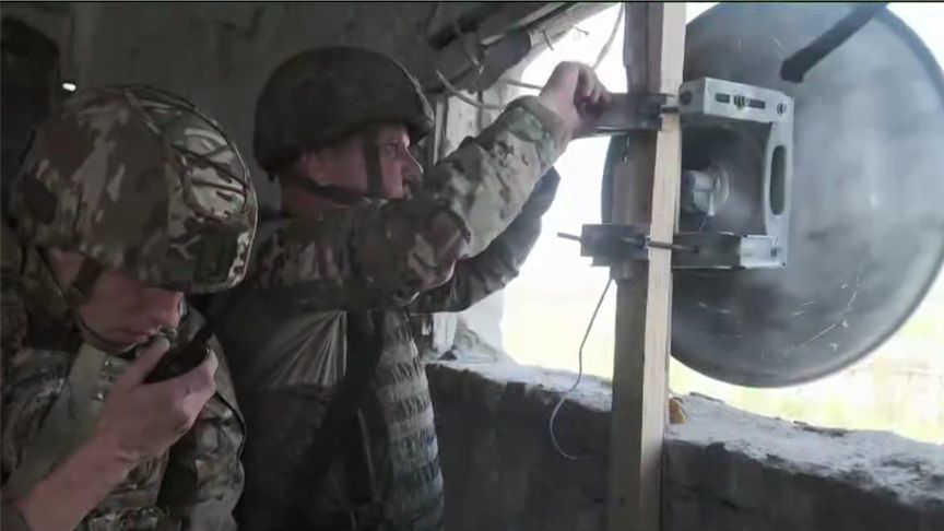 俄军攻占枢纽半围波克罗夫斯克 无人机或成“前线火力主角”