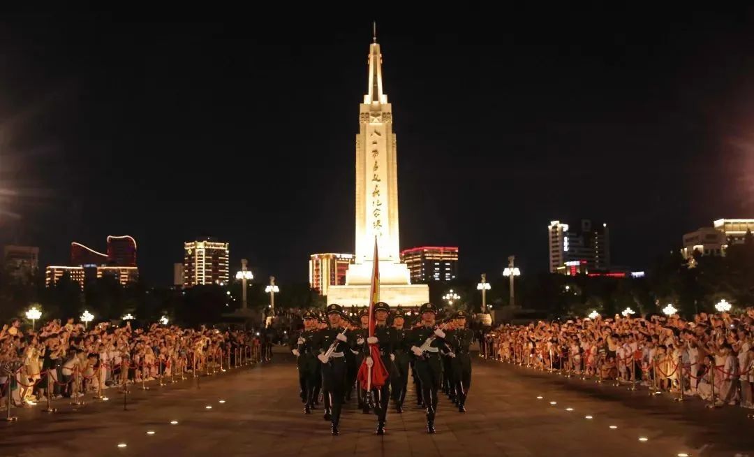 8月1日,南昌八一广场升旗仪式攻略来了