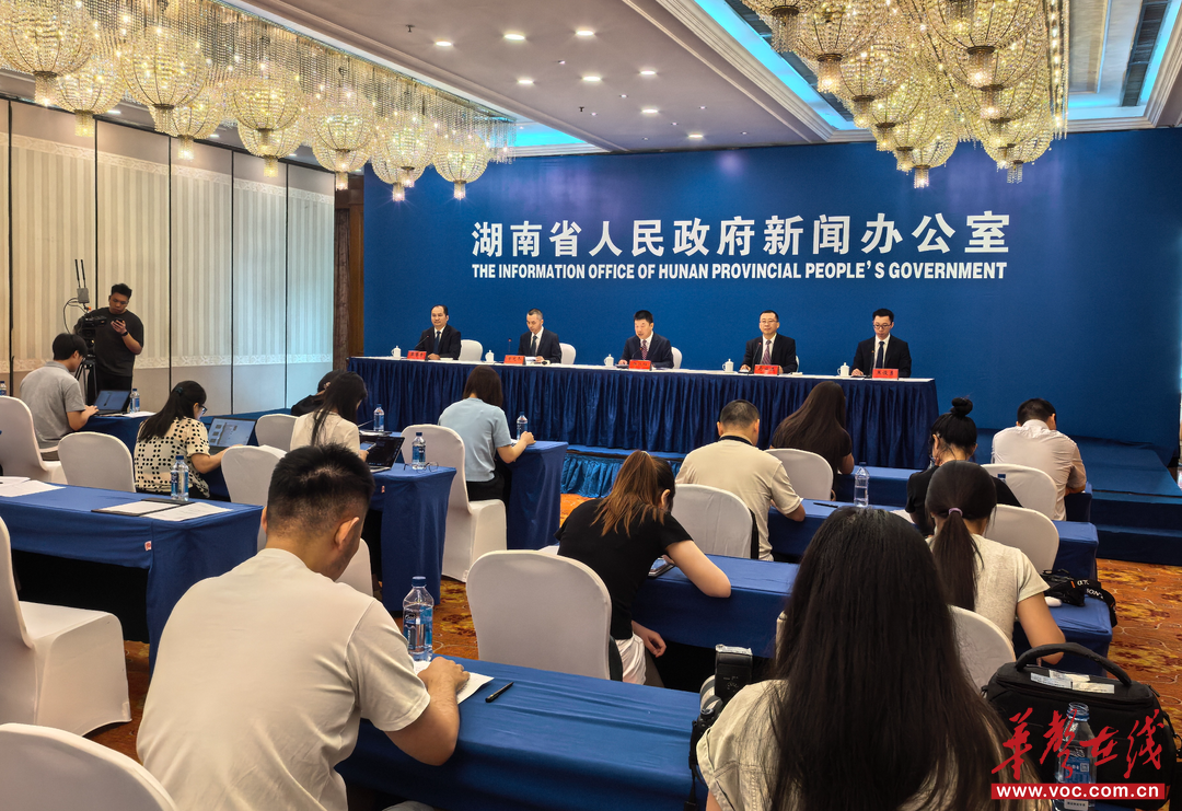 （新闻发布会现场。图/李昆励）