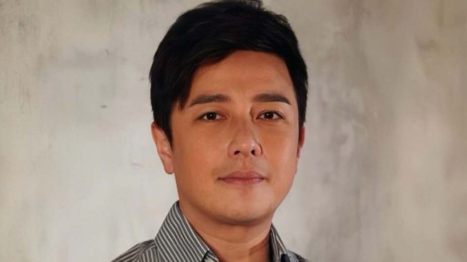 父母双亡！TVB知名男星父亲因病离世，为冲喜和圈外女友结婚封面图