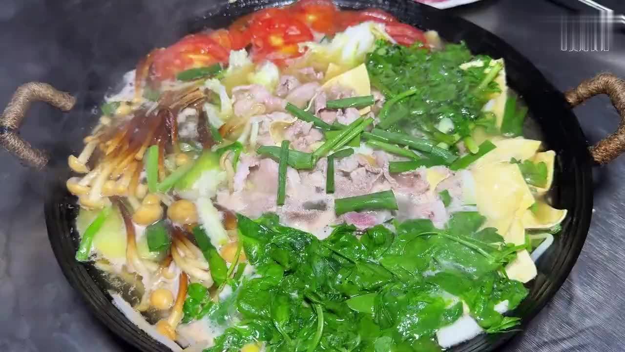 只有贵州人才懂这个火锅吧。