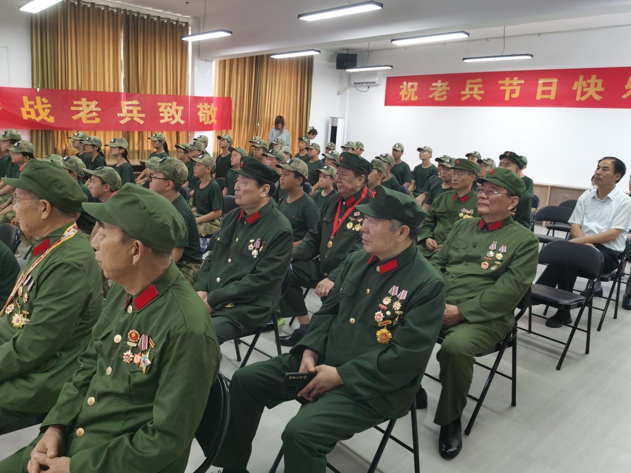 济北黄埔少年军校情系参战老兵开展行走的国防教育课