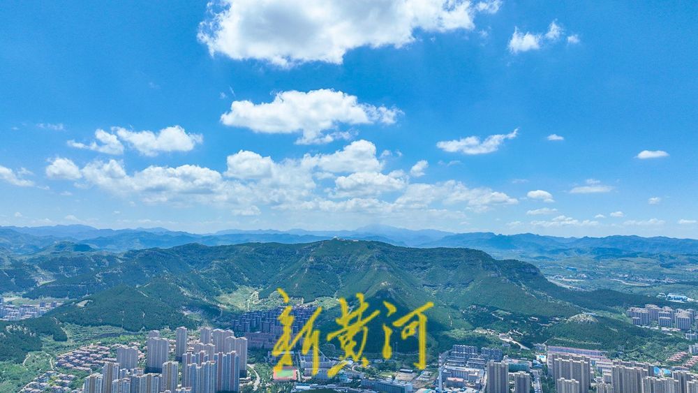 三伏天高温持续“发力” 蓝天白云相伴“霸屏”