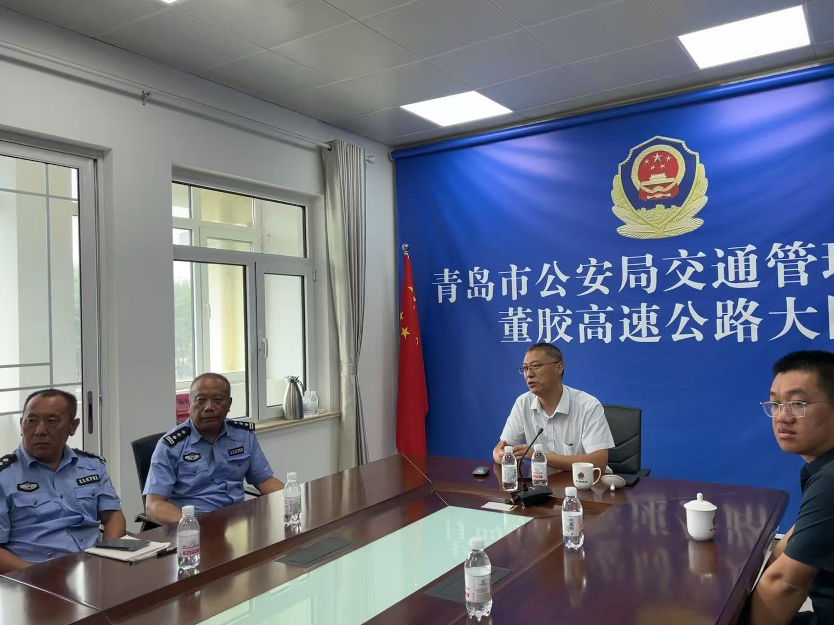 胶州中心医院|警民同心话健康 共谱双拥新篇章