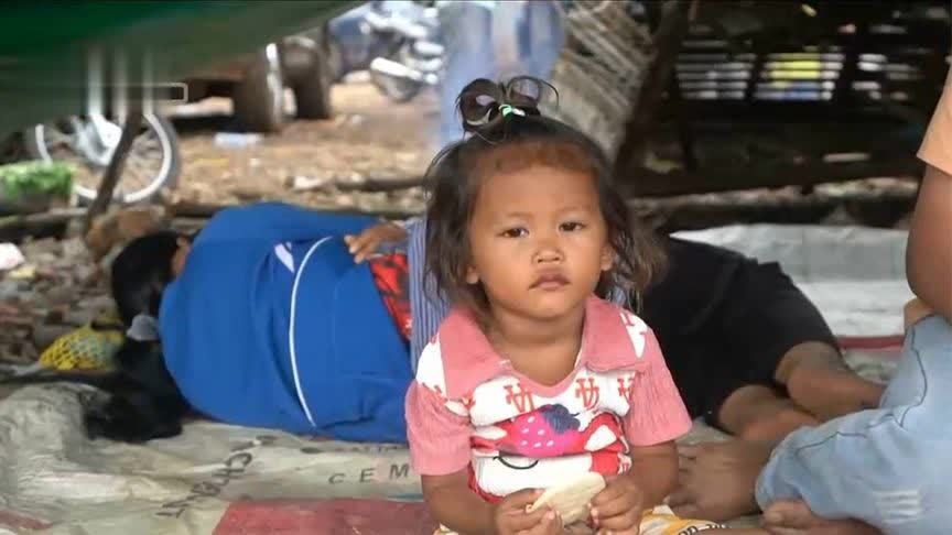 柬埔寨边境难民营卫生状况堪忧：人数多 蚊虫滋生 有人已出现腹泻