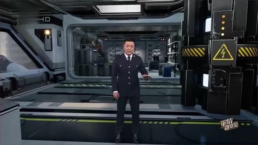 解放军超长登陆桥驳船舷号曝光 疑属东海舰队