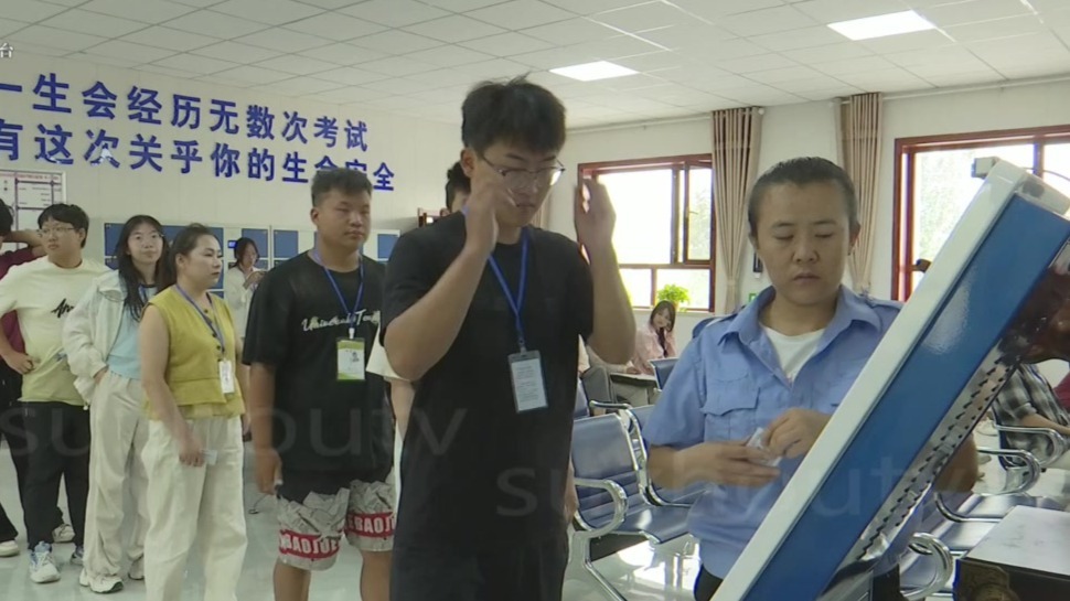 暑期迎来驾考热　肃州最美“警”色全力护航