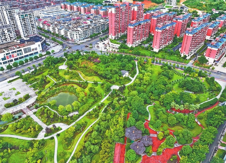 崇義縣城一處“口袋公園”。江西日?qǐng)?bào)全媒體記者 徐黎明攝