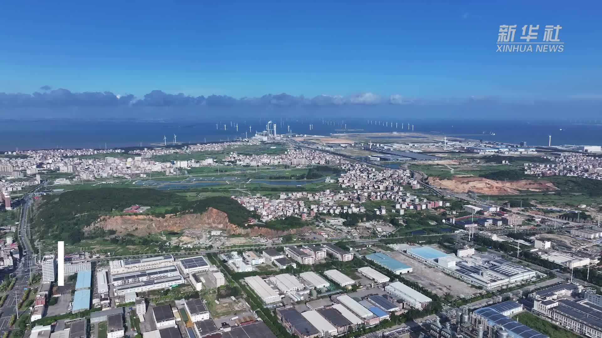 福建福清：电力无人机“特战队”度夏有“凉”策