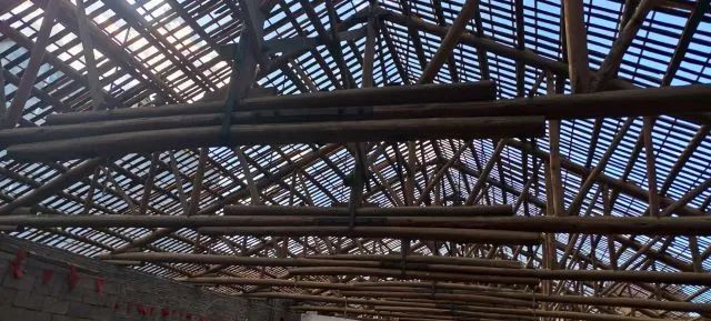 永丰县藤田镇一村活动中心漏水成危房 一年推一年何时修复？