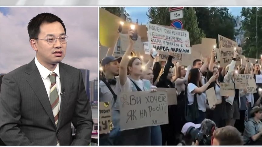 乌克兰爆发罕见大规模反政府游行，泽连斯基陷执政危机？