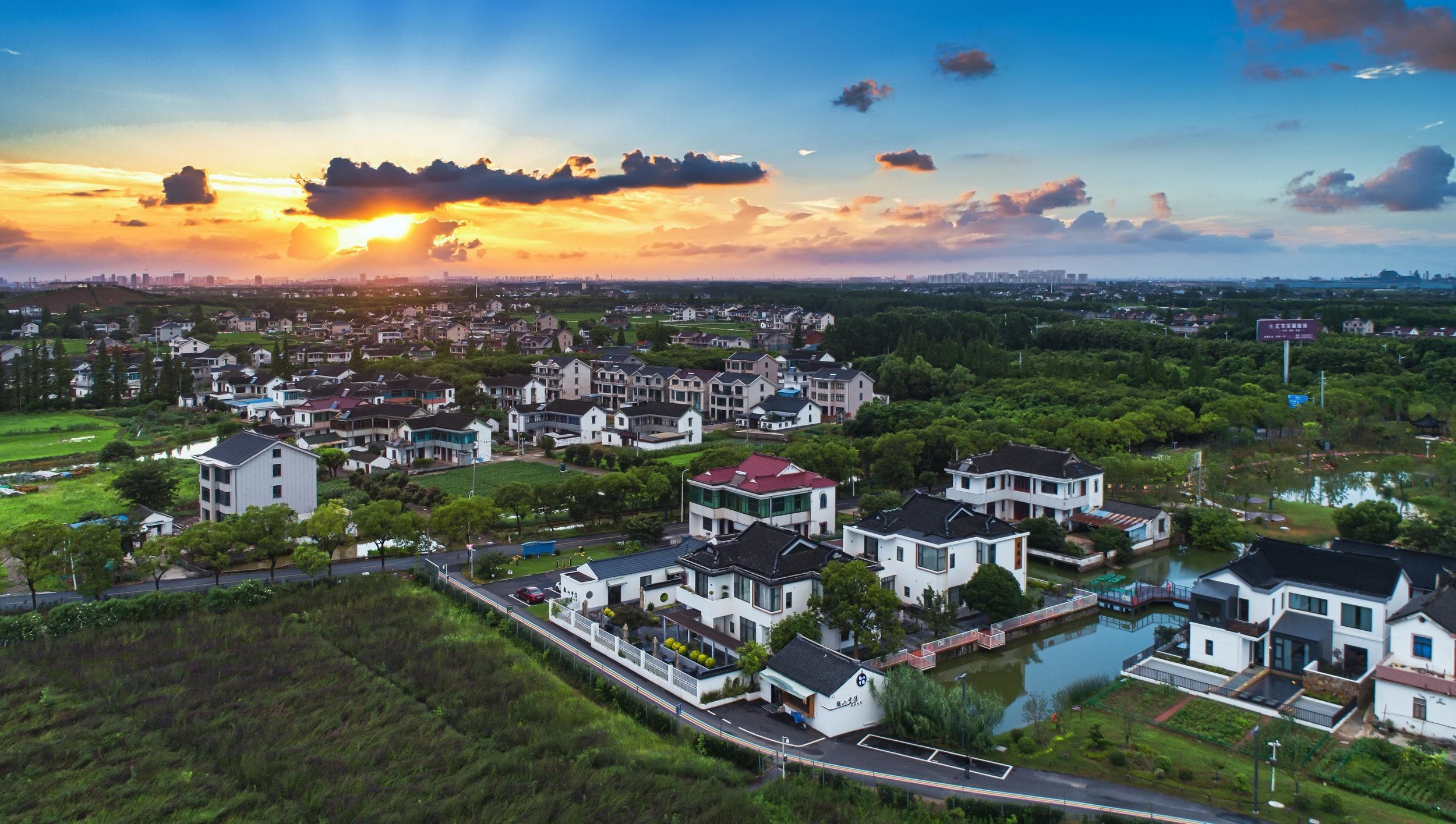 铜官山村一隅（图中为观山云隐民宿）