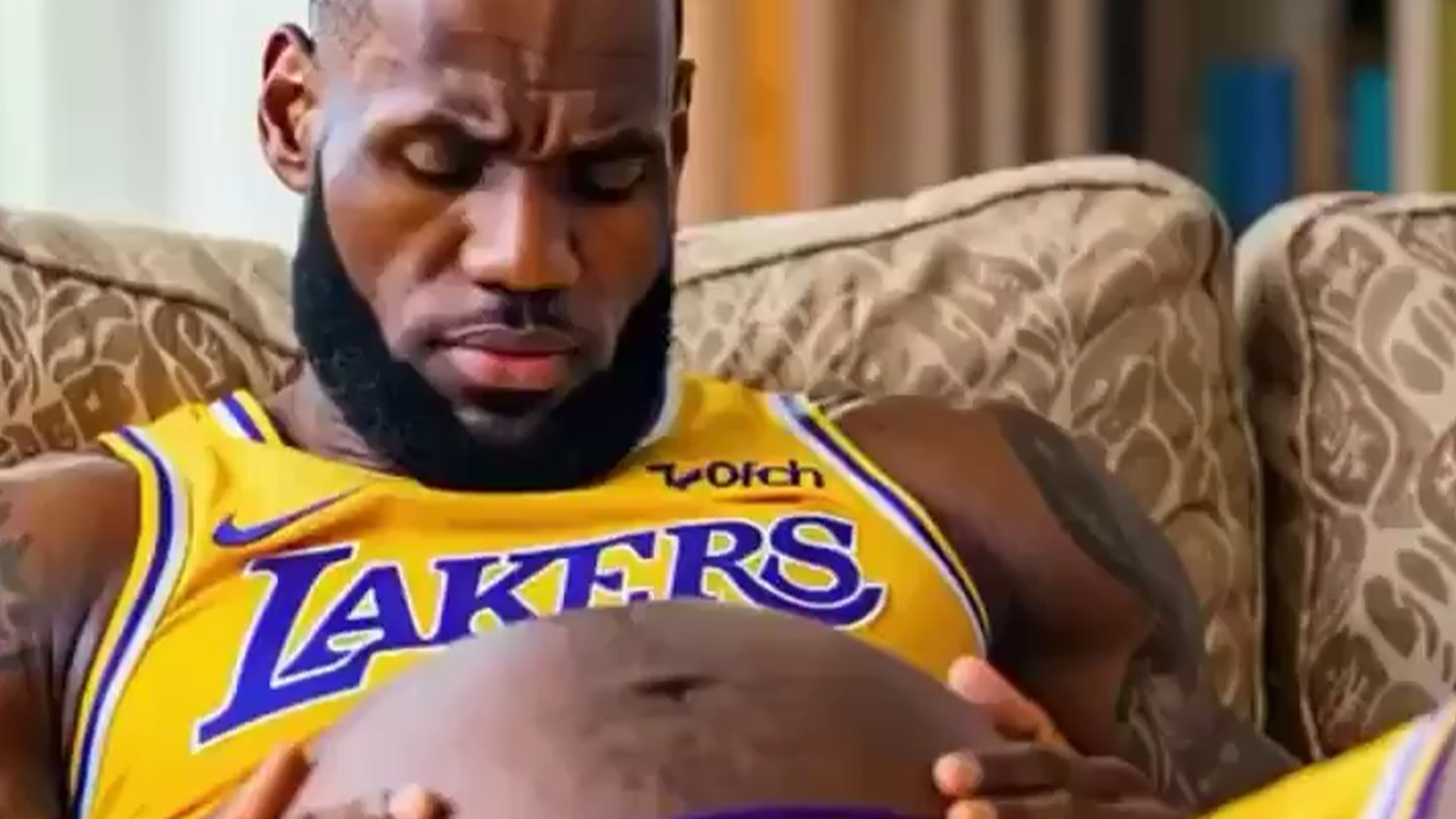 AI詹姆斯怀孕视频疯传，NBA球星詹姆斯向人工智能公司发出停止令