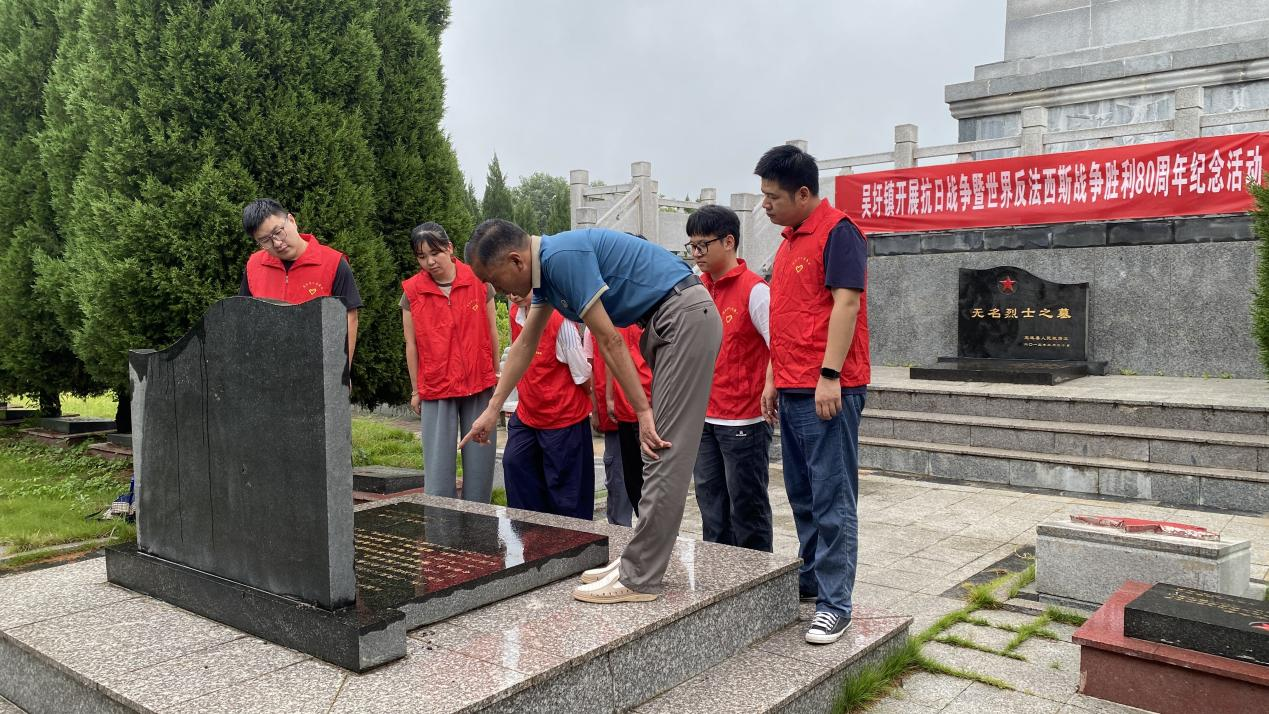 LSS什么基因传承红色基因 致敬最可爱的人——吴圩镇开展“八一”建军节系列活动_https://www.jmylbn.com_新闻资讯_第3张