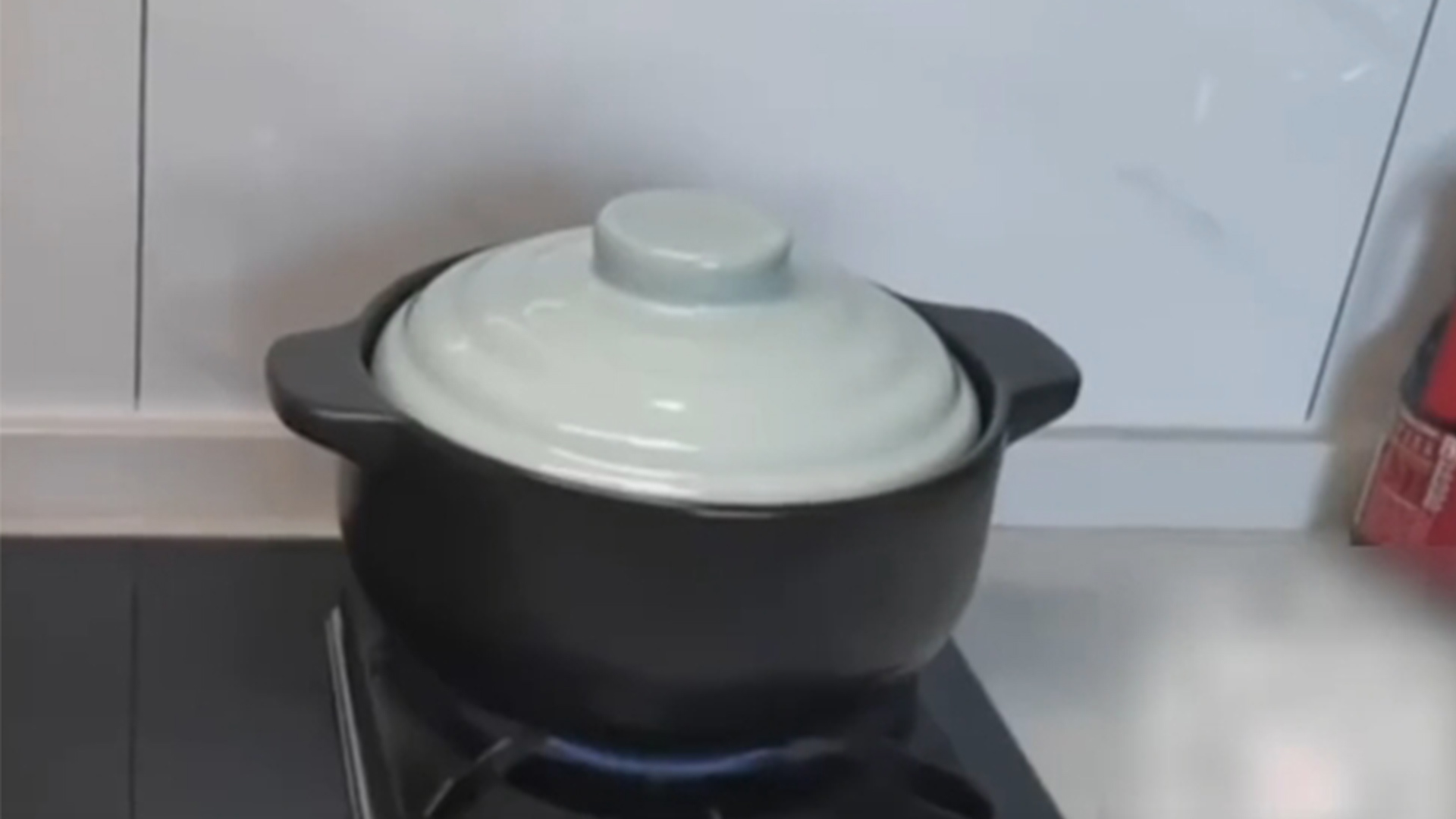 千万注意！广州一家六口空调房内煲糖水，4人一氧化碳中毒