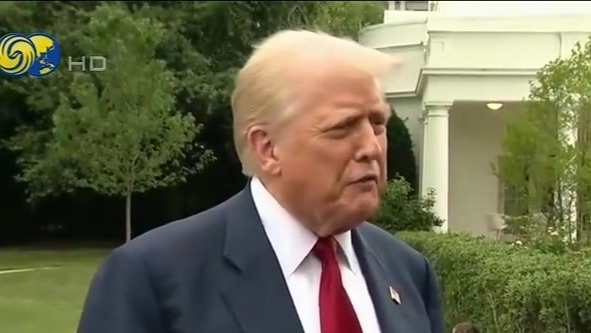 特朗普谈出动核潜艇威慑俄罗斯