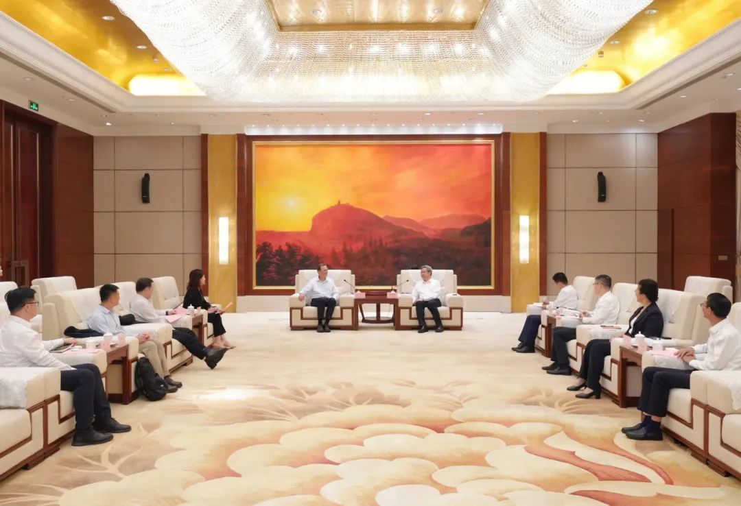吴书记会见劳盛集团高层(15292920)-20250723212348.jpg