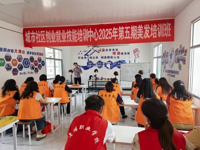 “六边形”社区为民办实事 华亭群众幸福感爆棚