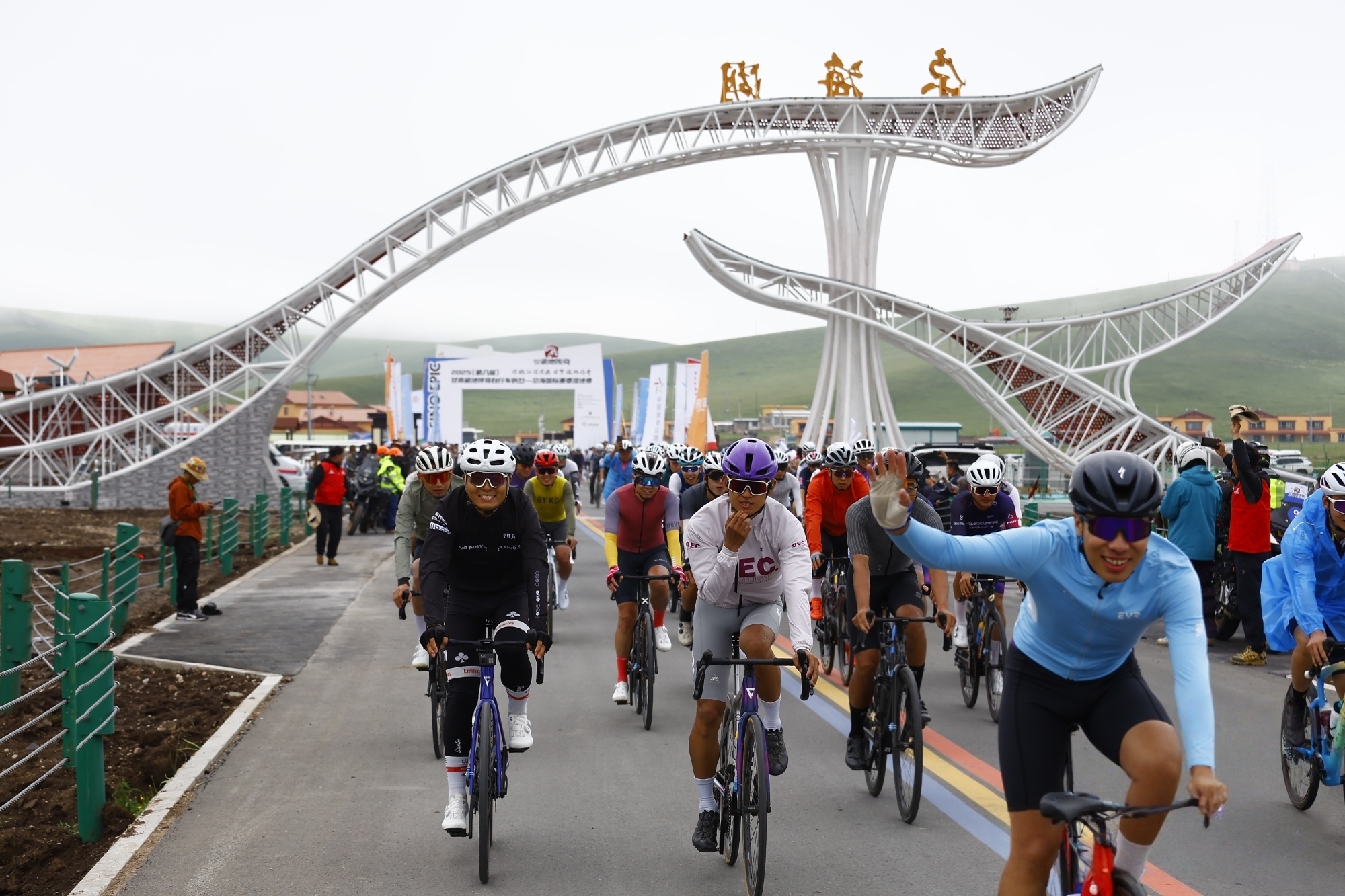 骑行起点尕海湖