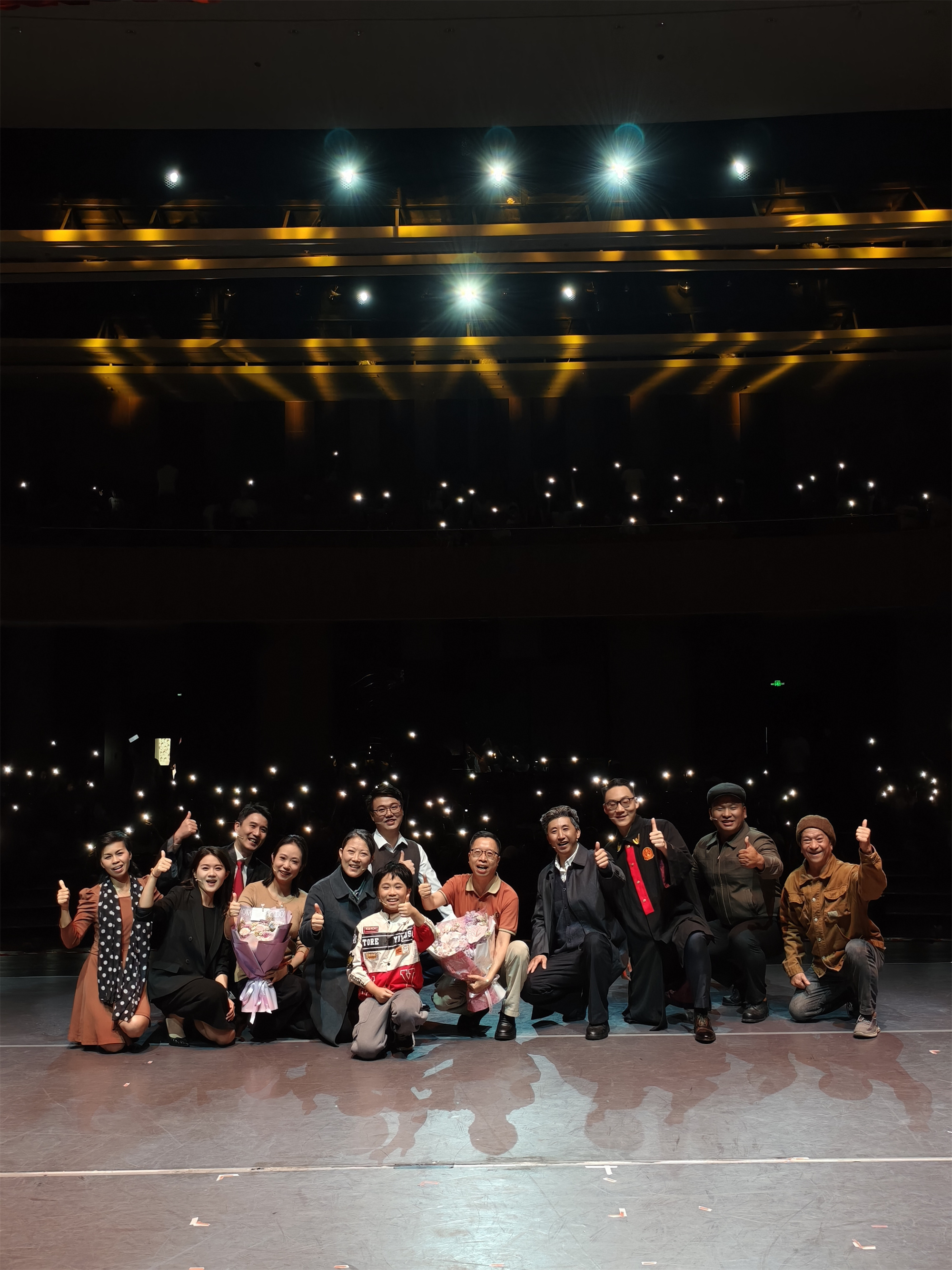 东莞原创话剧《倒不过的时差》全国巡演圆满收官