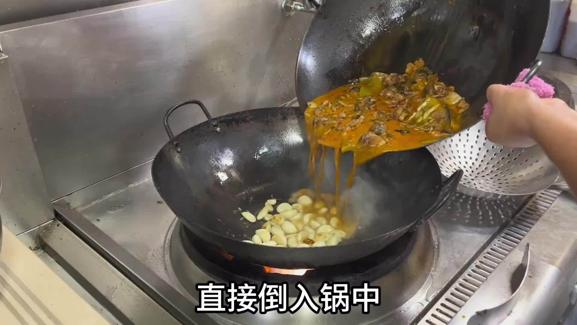饭店有位00后师傅做甲鱼是一绝，老板答应卖一只提成5%的提成