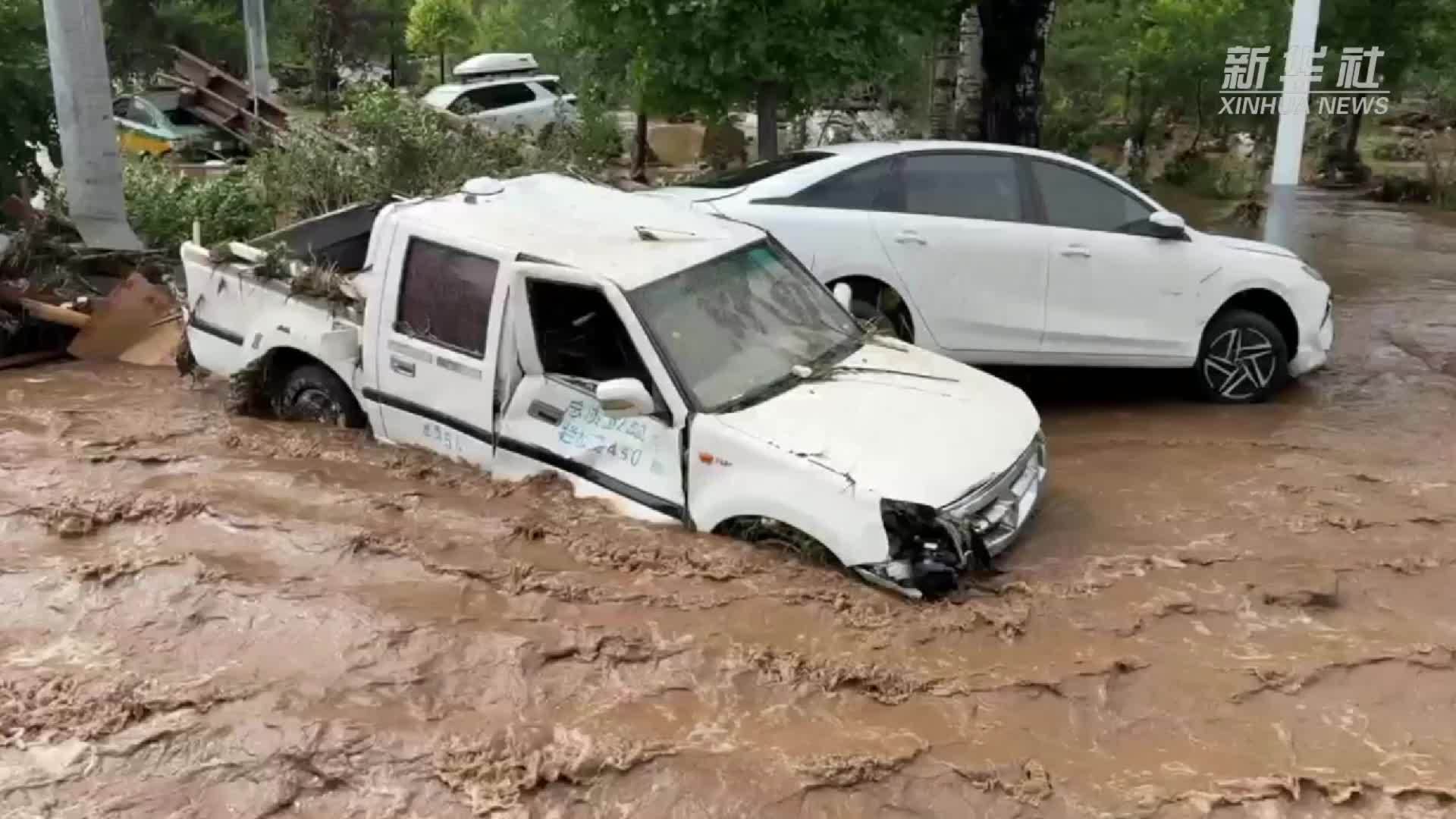 直击北京暴雨救援现场：打通生命救援线