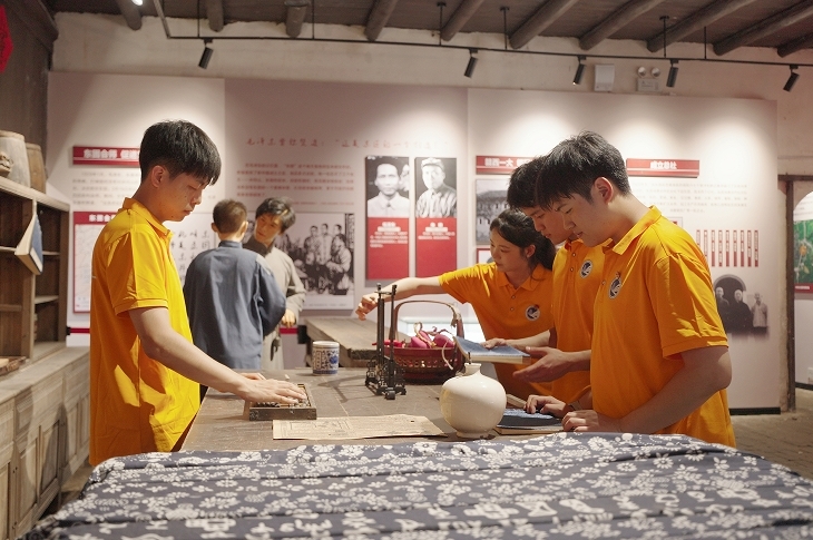 江西旅游商贸职业学院“小水滴”实践队：寻迹东固红 共筑畲乡情