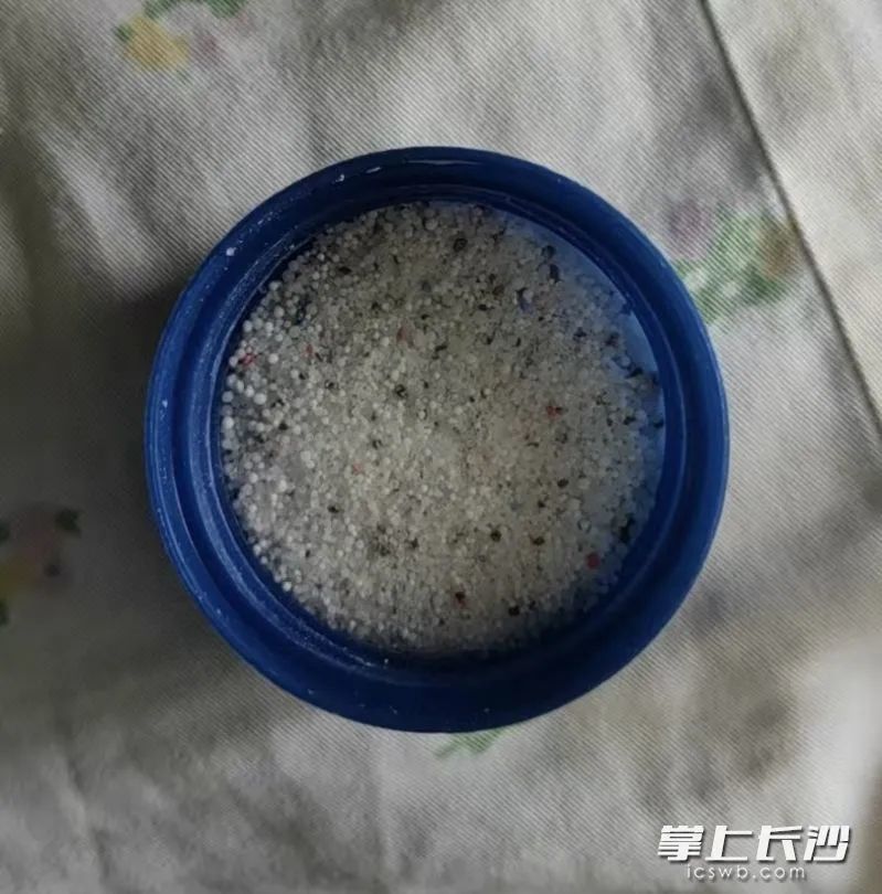 患儿误服的管道疏通剂。 长沙晚报通讯员陈礼娥 李沙丽供图