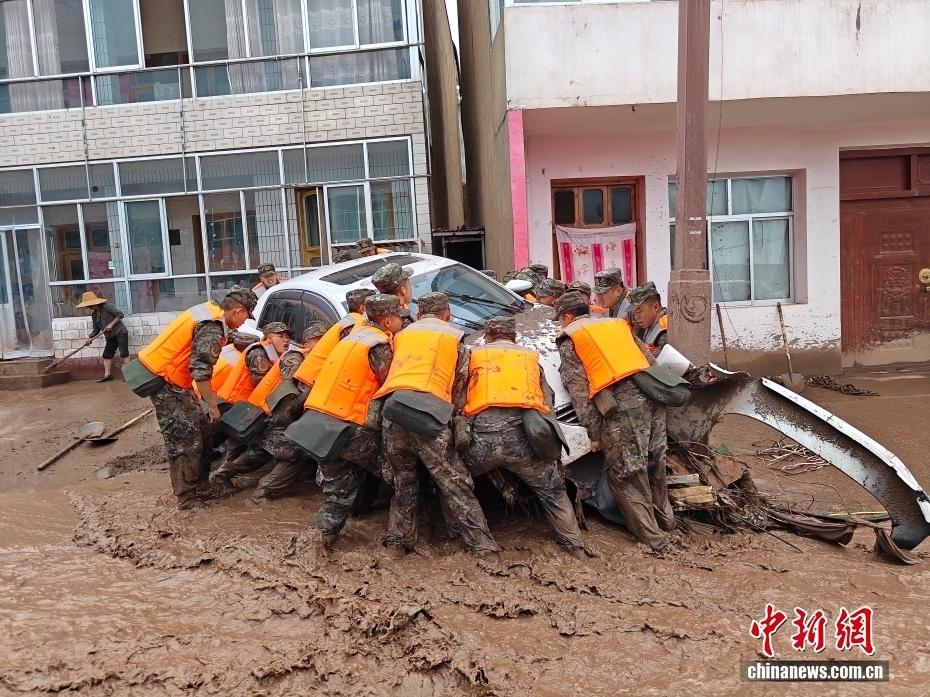 刘亚斌 摄