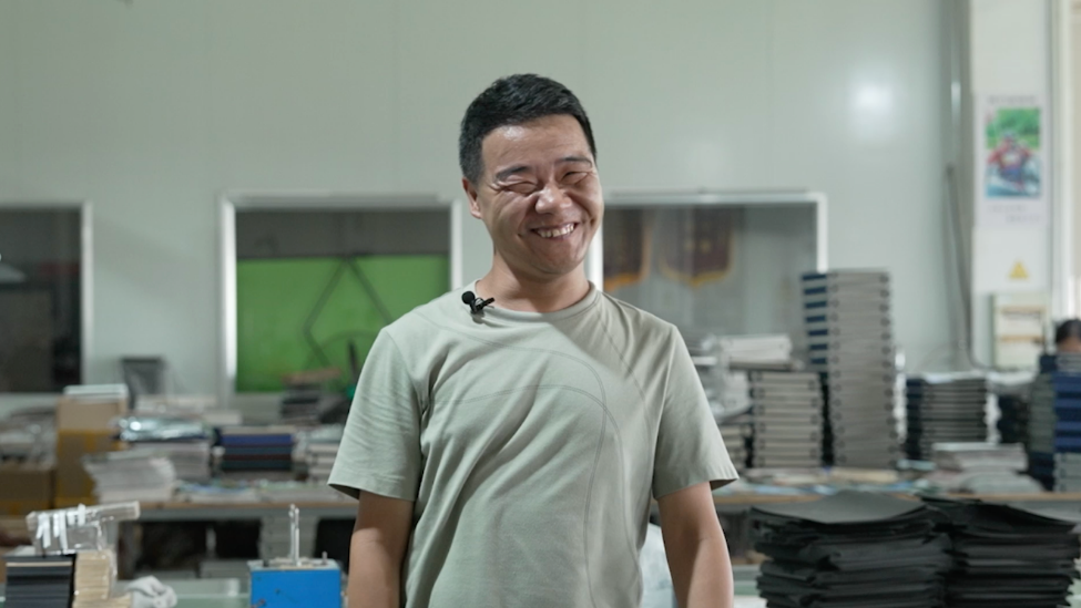 苏州脑瘫厂长，43个员工，35个是残疾人，年销达1500万