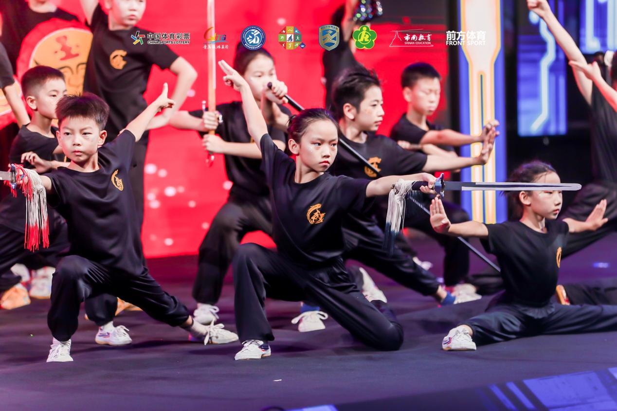 2025年青岛市“全民健身日”“全民健身周”系列活动启动仪式暨2025年第五届青岛滨海时尚体育季盛大开幕