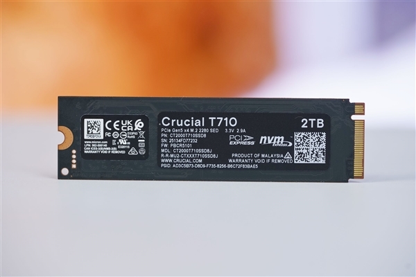 英睿达速度最快的Gen 5 SSD!T710 2TB图赏