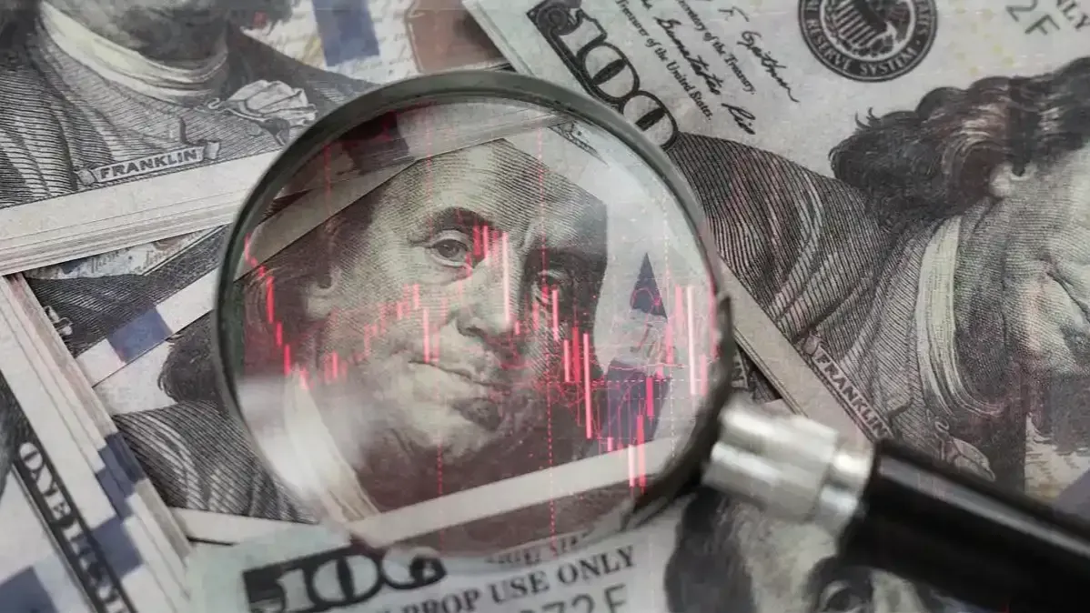 美国试图用贸易战解决逆差，却暴露了美元霸权的致命弱点