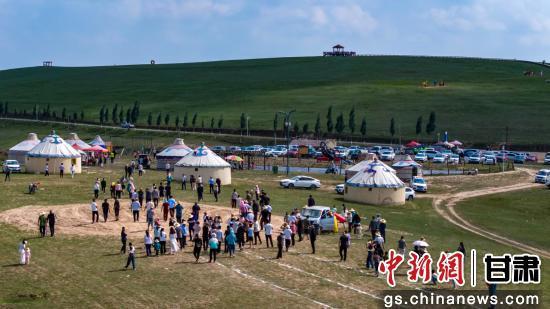 图为杨胡套子草原 杨蕊 摄