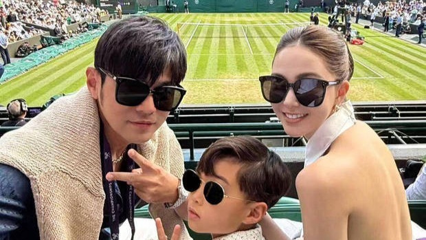 周杰伦昆凌带帅气儿子去看温网比赛封面图