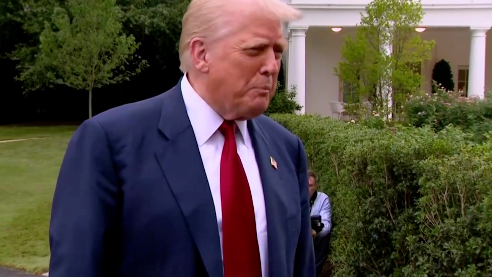 交锋6个月，美媒单方面宣布，特朗普败局已定，中国正赢得胜利