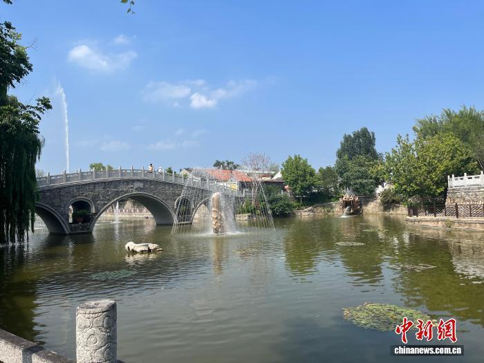 泰安市泰山区王林坡村一景。中新社记者 李京泽 摄