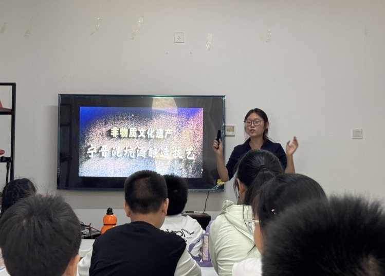宁晋县举办暑期公益托管班
