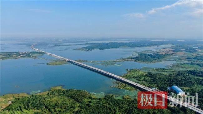 湖北省最长钢栈桥精准贯通，武汉都市圈高速公路建设迈出关键一步(1).docx