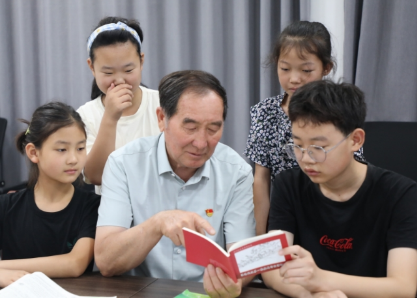 大手牵小手，睢宁“爱心暑托班”趣事多……