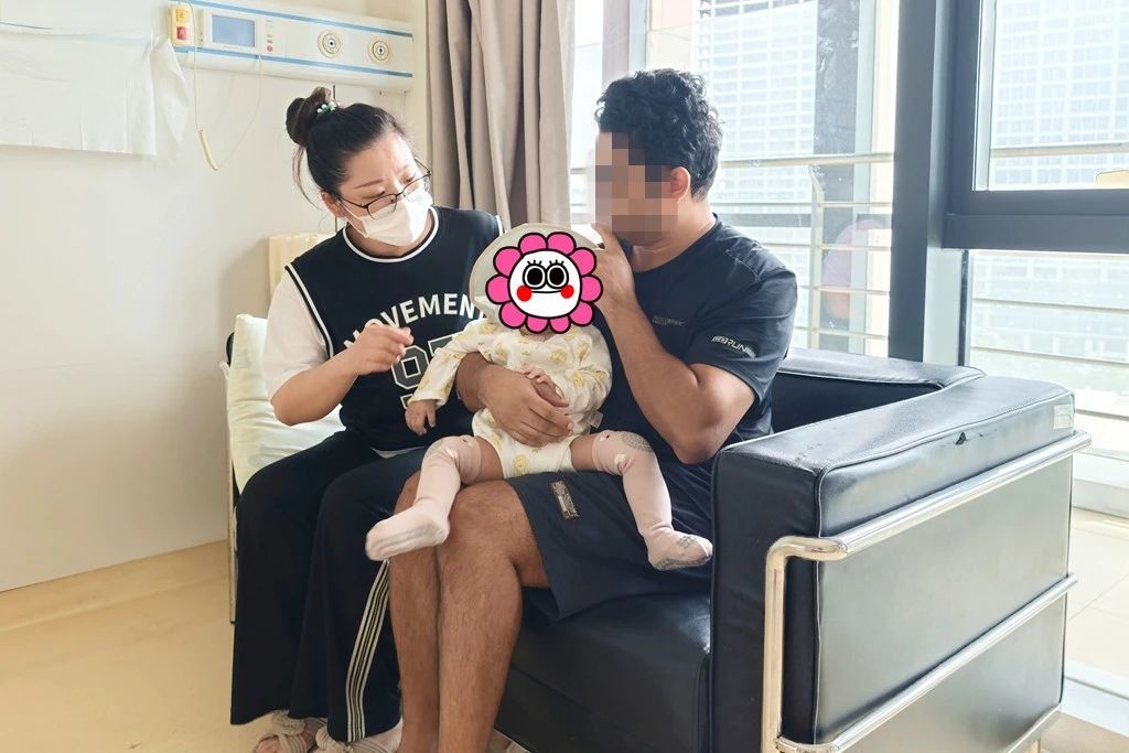 南京儿童医院“一指宽”微创小切口为2.8公斤早产儿成功“补心”