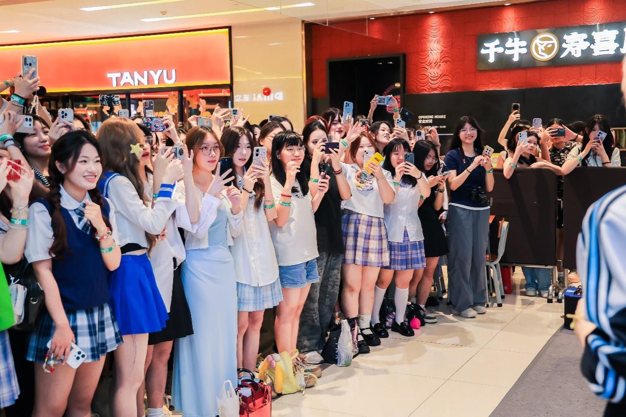 岭南天地2025天地趁墟节火热进行 “充下电先”治愈都市疲惫心灵