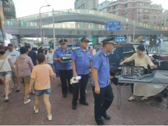 洁净台东|台东街道开展夜间专项整治 绘就夜台东烟火里的文明长卷