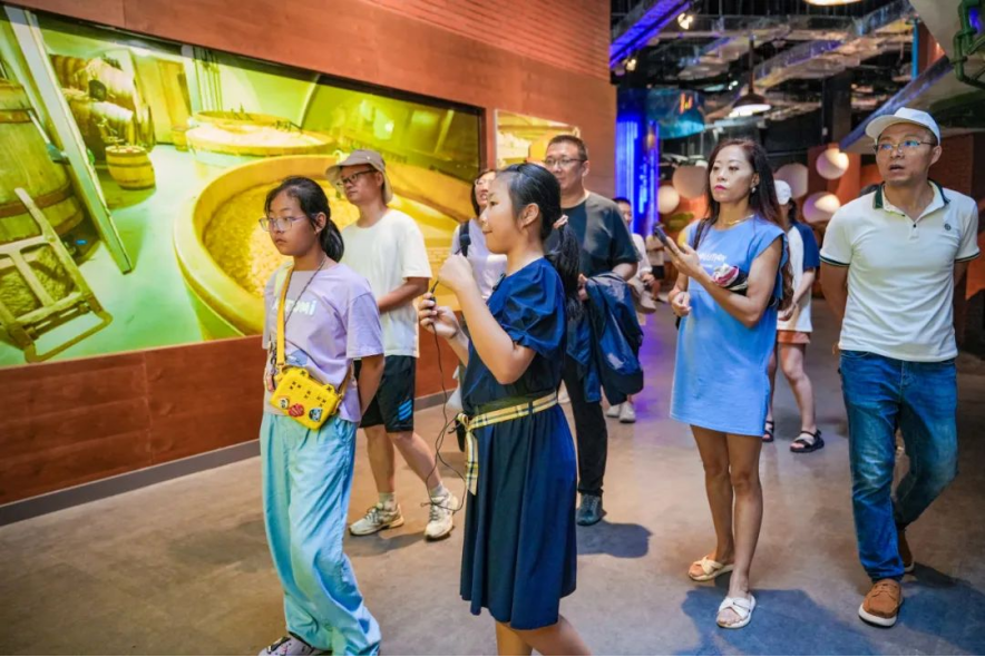 加入这场体育和啤酒的盛宴，来就对了！