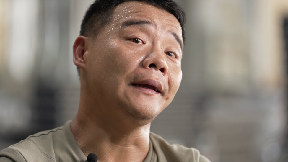 脑瘫患者陆鸿的职场生存实录：叔叔在的时候他们叫我小陆，走了他们叫我“傻X”