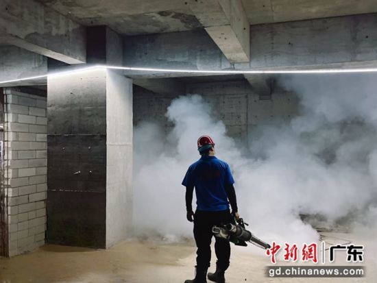 工地消杀。林嘉嘉 摄