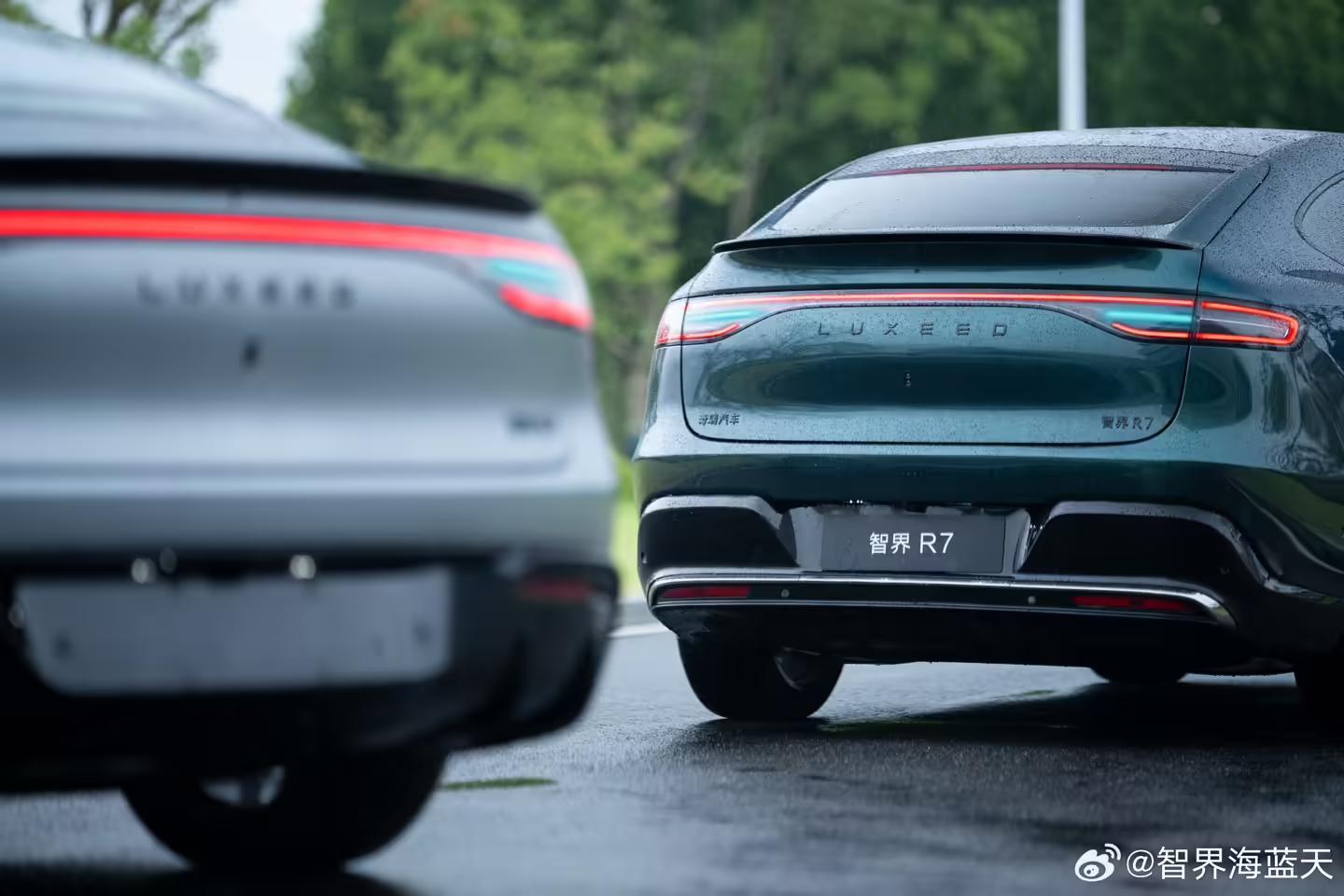 鸿蒙智行智界双7新车全系标配192线激光雷达+4D毫米波雷达,R7车型8月8日开启小订