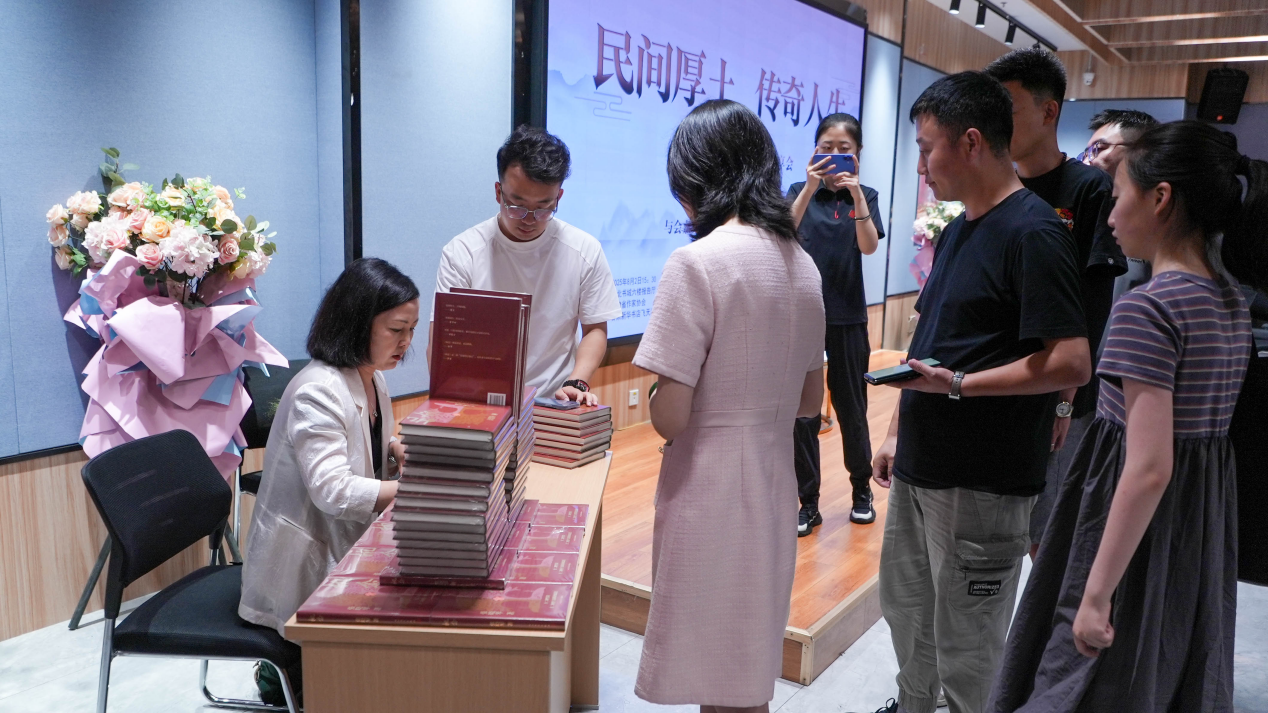 人大教授踏访祁连山隘拉卜楞寺　新书述非遗传人"执念"